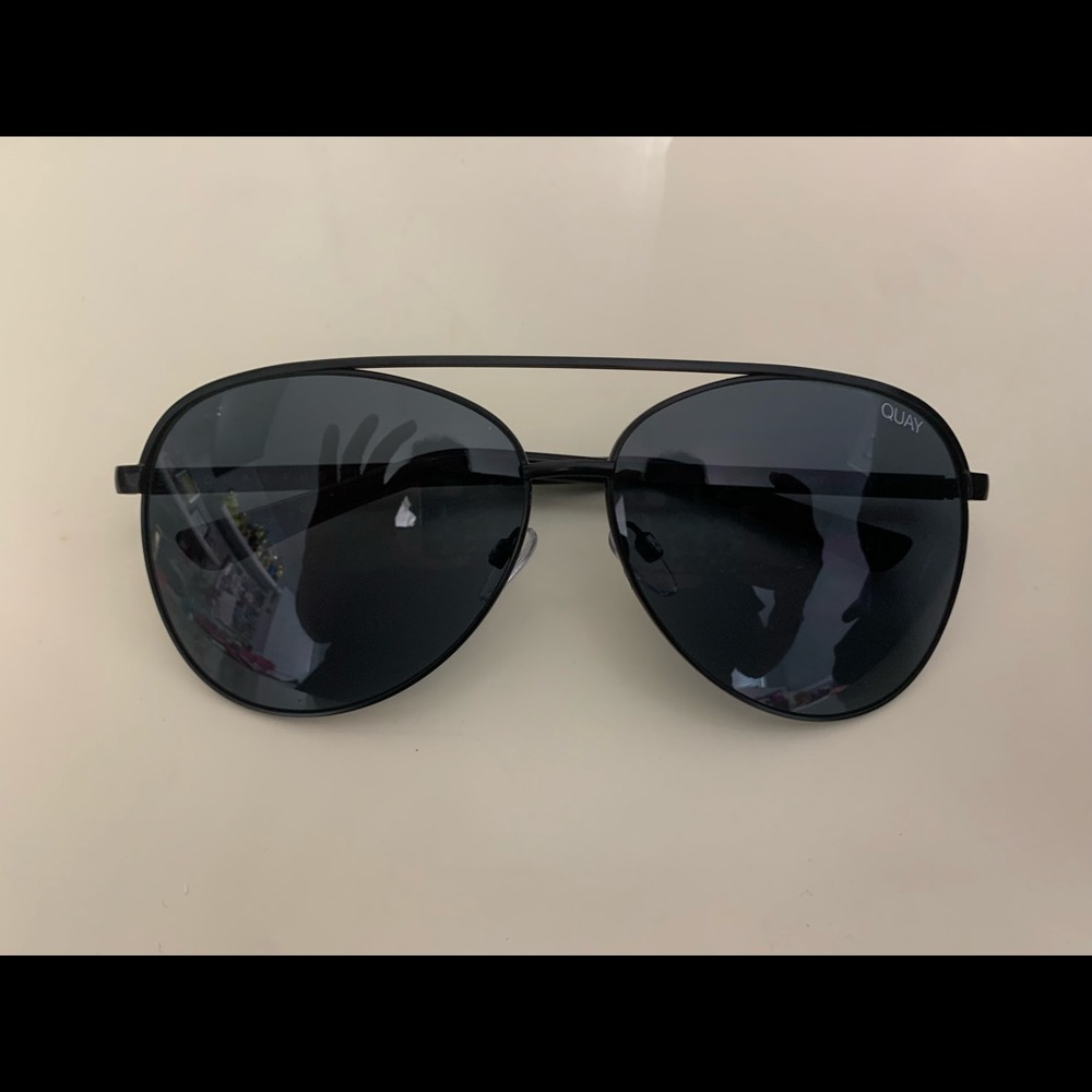 Quay VIVIENNE sunglasses smoke black